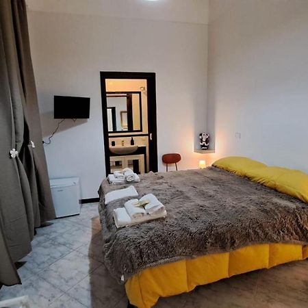 Aurora E Dad Naples Center B&B Dış mekan fotoğraf