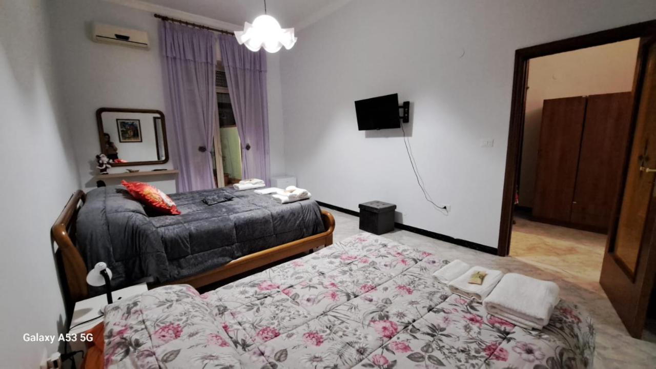 Aurora E Dad Naples Center B&B Dış mekan fotoğraf