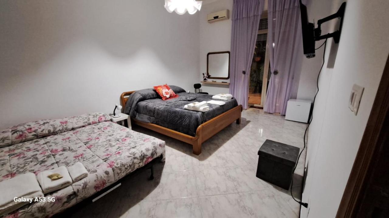 Aurora E Dad Naples Center B&B Dış mekan fotoğraf
